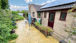 Photo 19- click for photo gallery